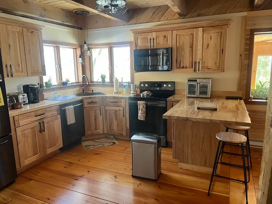 185 Black Cat Rd, Plymouth, MA 02360 - #3