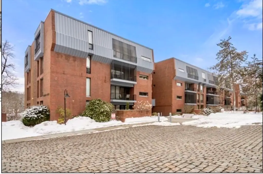 85 Grove St #203, Wellesley, MA 02482 - #1