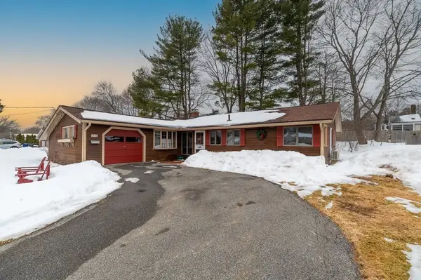 14 Grove St, Danvers, MA 01923