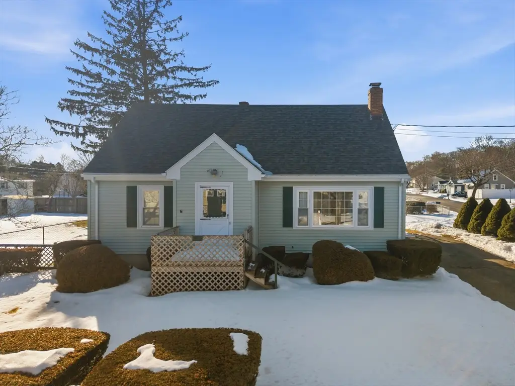 45 Alpha St, Dartmouth, MA 02747 - #1