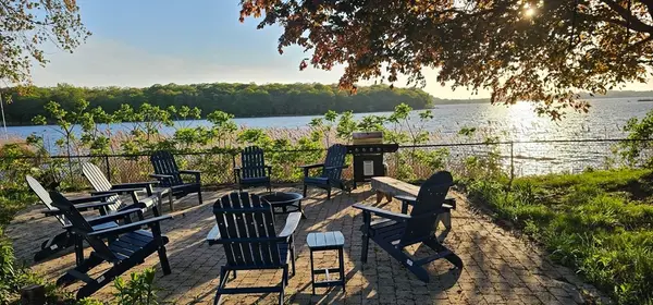 11 Harrison Ct, Westport, MA 02790