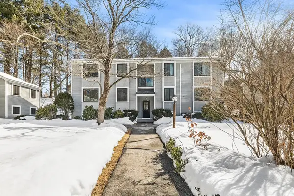 55 Staffordshire Ln #B, Concord, MA 01742