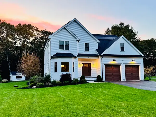 731 Norfolk St, Holliston, MA 01746