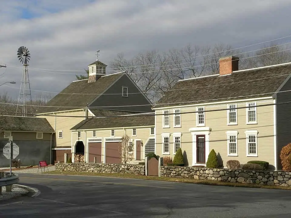 143 Pine Hill Rd, Chelmsford, MA 01824 - #1