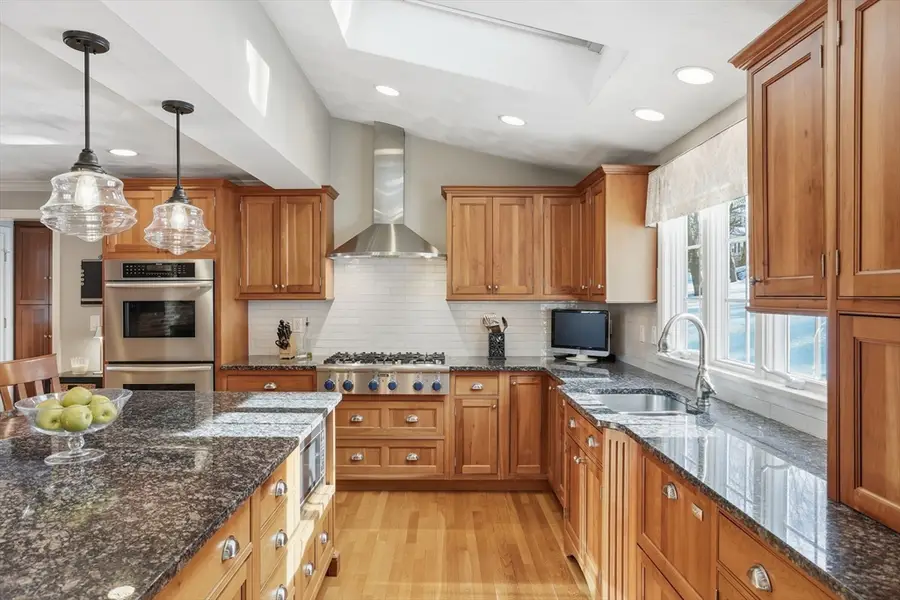 4 Heywood Rd, Westford, MA 01886 - #3