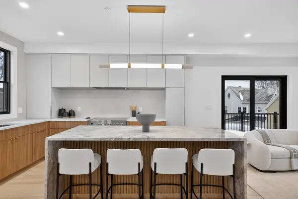 290 Watertown St #C, Newton, MA 02458