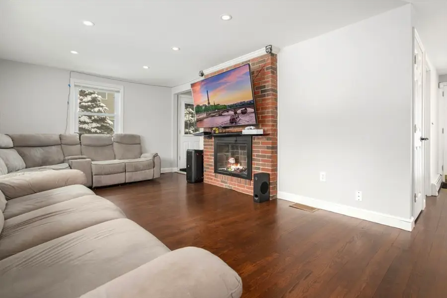 51 Spring St, Stoneham, MA 02180 - #2