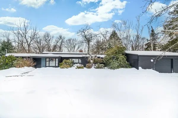 81 Woodland St, Natick, MA 01760