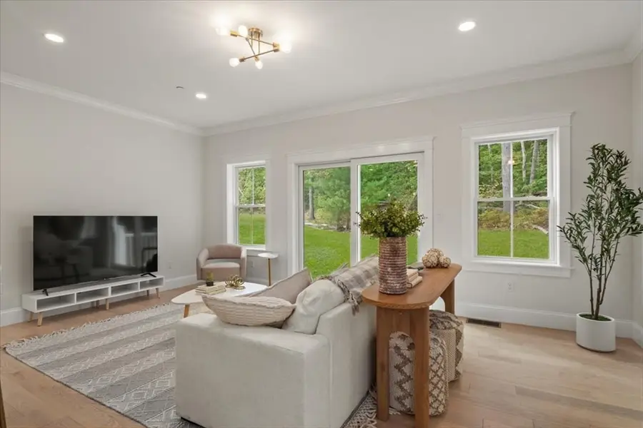 82 Uncas Avenue, Franklin, MA 02038 - #3