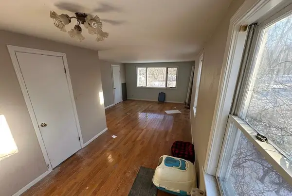 86 Andover St, North Andover, MA 01845