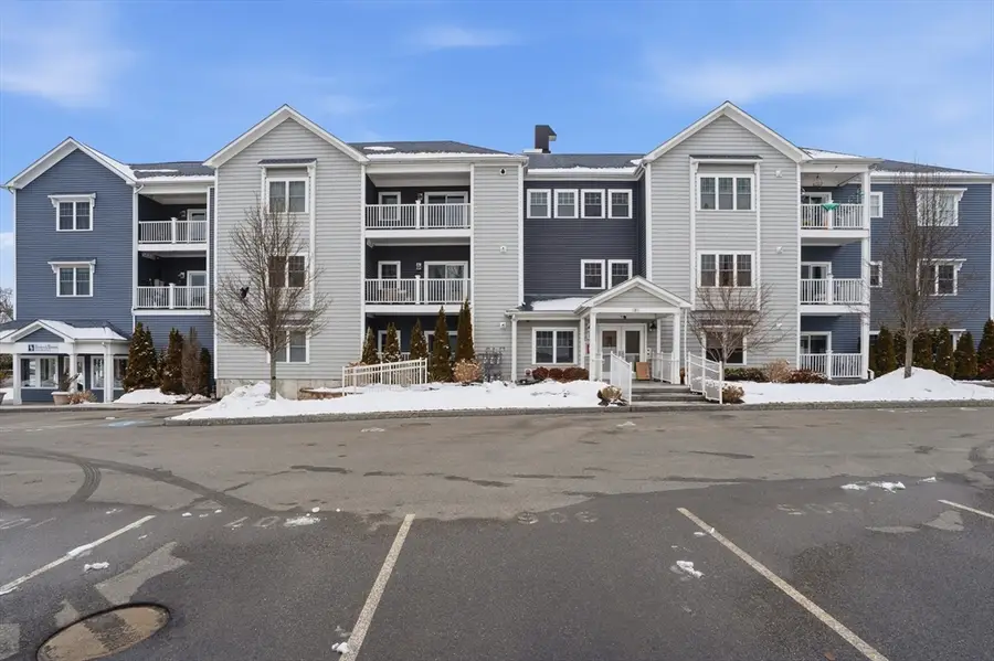 181 S Franklin St #206, Holbrook, MA 02343 - #3