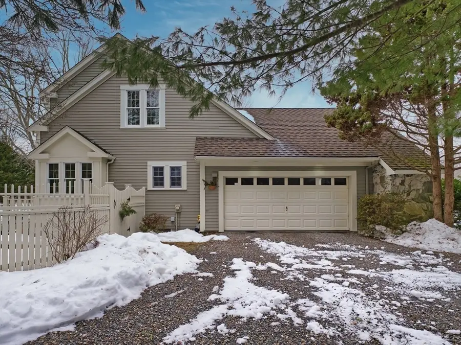 14 Twin Ponds Dr, Dartmouth, MA 02748 - #3