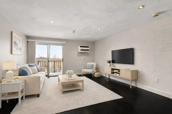 115 W Squantum St #811, Quincy, MA 02171