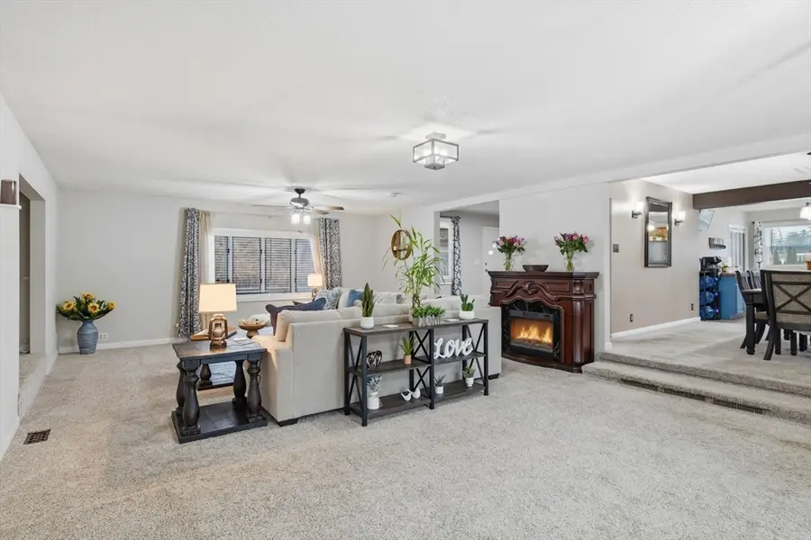 83 Oakdale St, Springfield, MA 01104 - #3