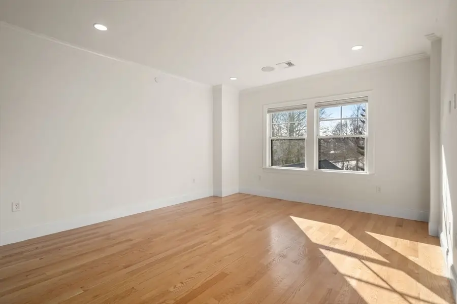 18 Robert St #14, Boston, MA 02131 - #2