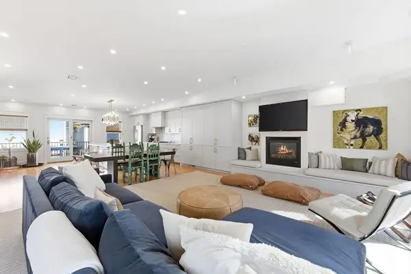 138 W 3rd St, Boston, MA 02127