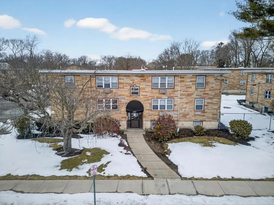 433 W Elm St #2, Brockton, MA 02301 - #3