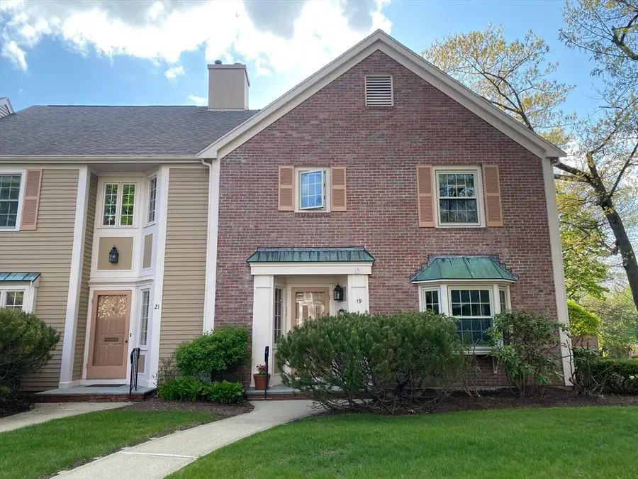 19 Oakland Avenue #19, Needham, MA 02492 - #3