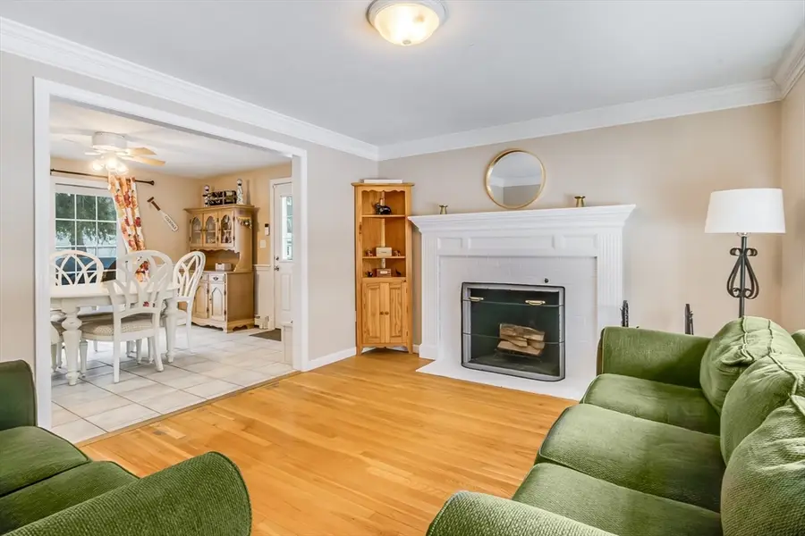 95 Colgate Dr, North Andover, MA 01845 - #3