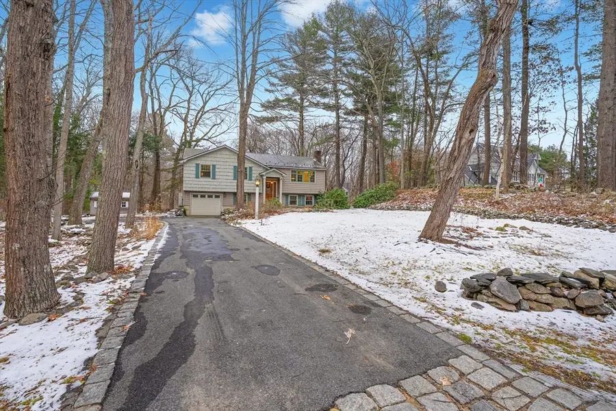 122 Forest St, North Andover, MA 01845 - #2