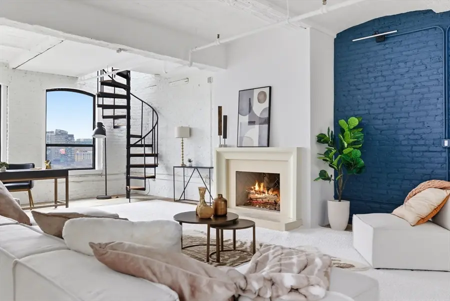 121-123 Beach St #803, Boston, MA 02111 - #2