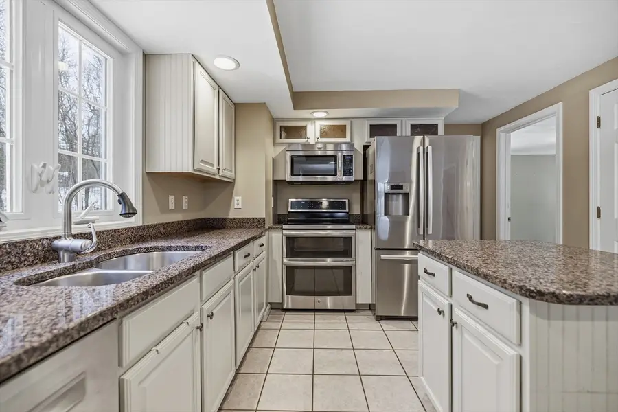 86 Hunter Rd, Uxbridge, MA 01569 - #2