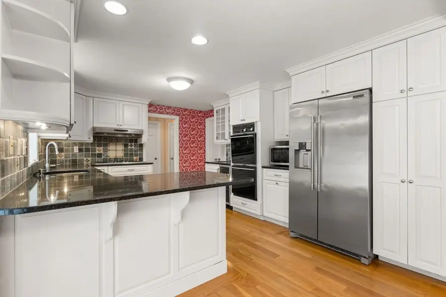 29 Rolling Ln, Dover, MA 02030 - #2