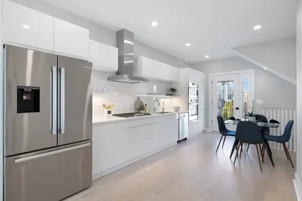 96 Cottage St #8, Boston, MA 02128