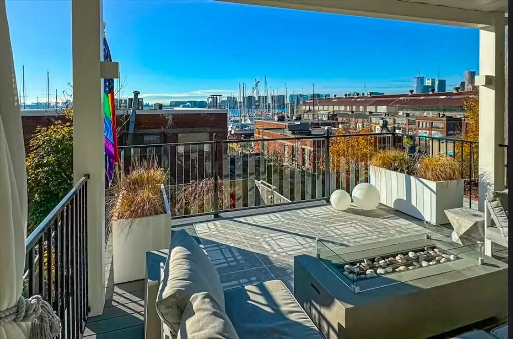 263 Webster St #1, Boston, MA 02128 - #1