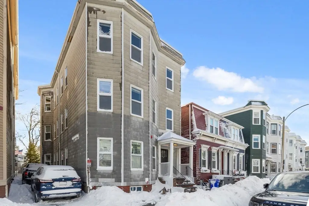 645 E 6th St, Boston, MA 02127 - #1