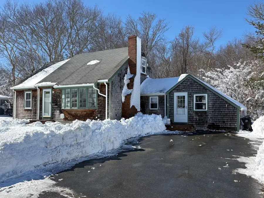 21 George St, Dartmouth, MA 02748 - #3