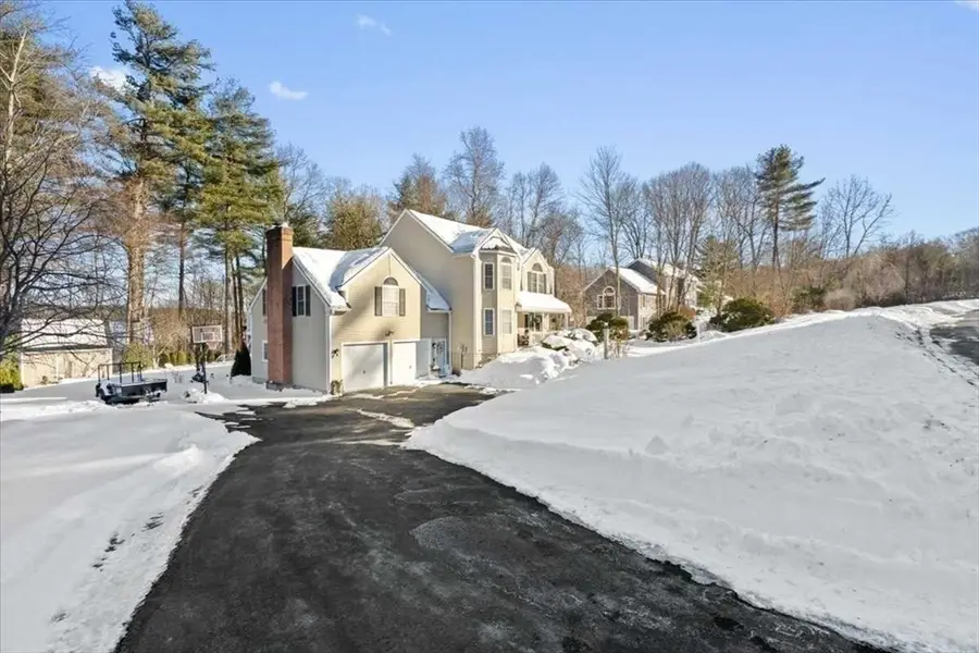 8 Wamsutta Ridge Dr., Charlton, MA 01507 - #3