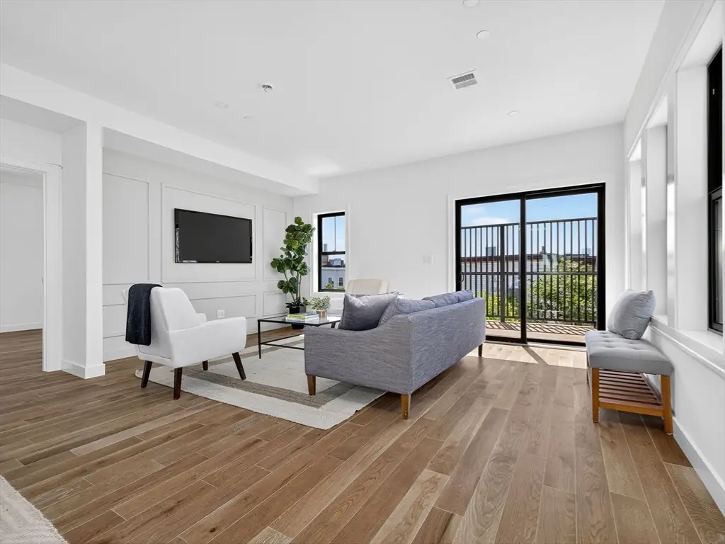 192 Washington Street #C, Somerville, MA 02143 - #1