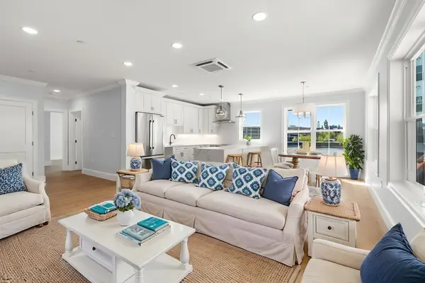 16 Franklin Street #2202, Salem, MA 01970