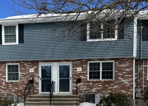 86 Durham Rd #86, Dedham, MA 02026