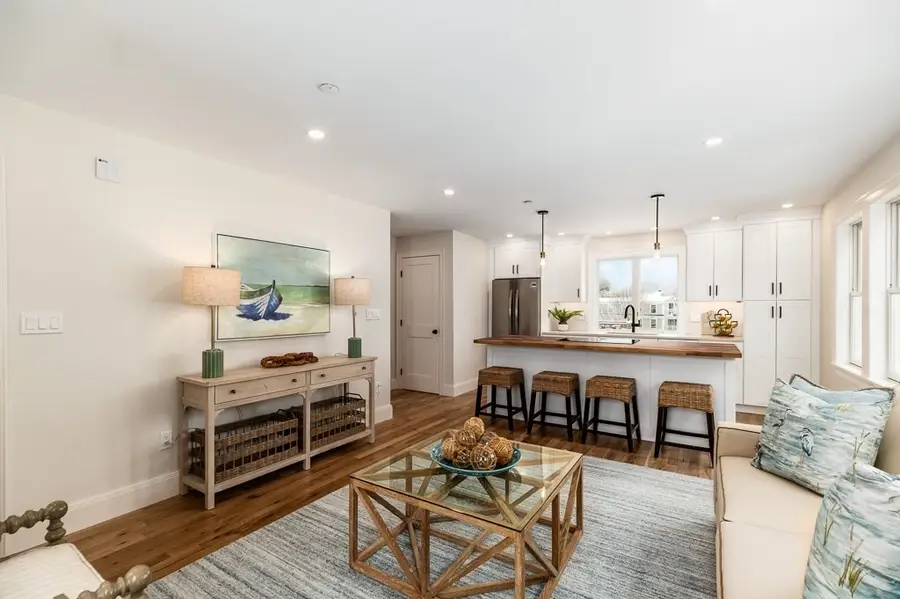 145 Main Street #4, Essex, MA 01929 - #2