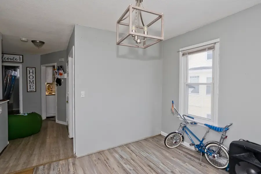 52 Orlando St, Springfield, MA 01108 - #3