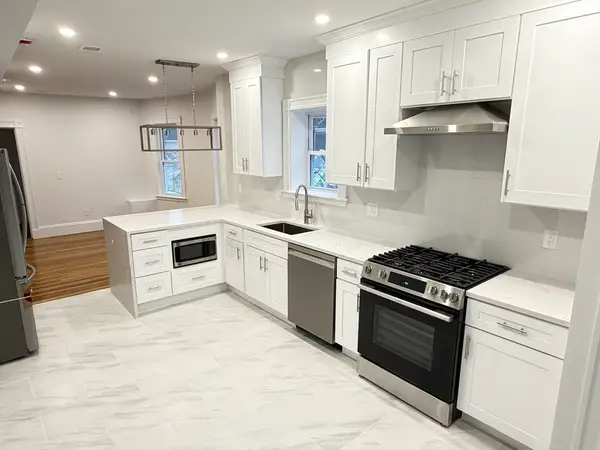 10 Beech St #3, Cambridge, MA 02140