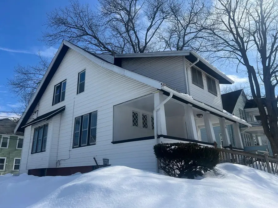 89 Bristol St, Springfield, MA 01109 - #3