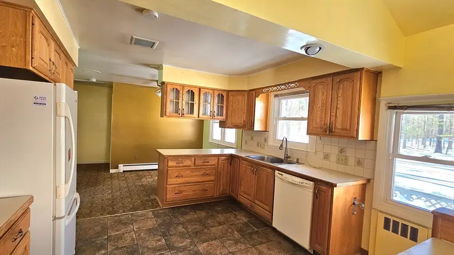 59 North Hatfield Rd, Hatfield, MA 01038 - #3