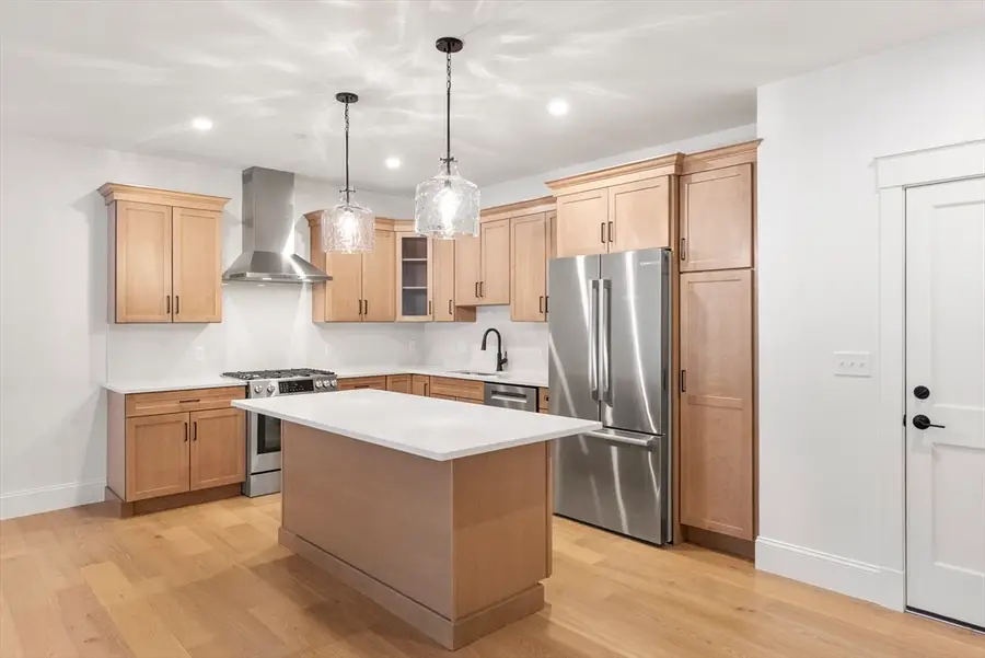 134 Court St #1, Plymouth, MA 02360 - #3