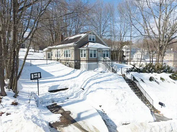 4 Stockholm St, Worcester, MA 01607