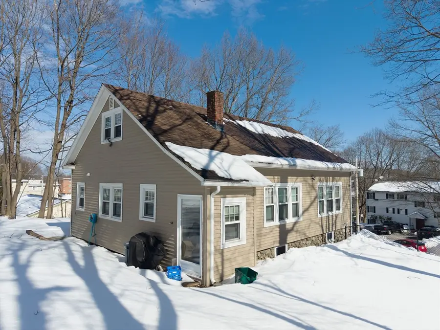 4 Stockholm St, Worcester, MA 01607 - #3