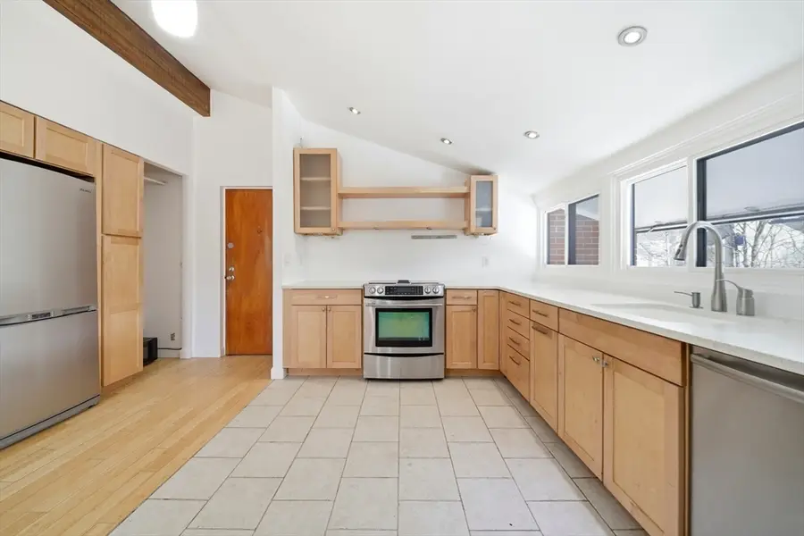 1 Longwood Dr #5 (109), Andover, MA 01810 - #3