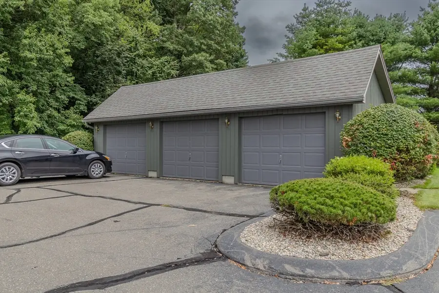 140 Pine Grove Dr #140, South Hadley, MA 01075 - #3