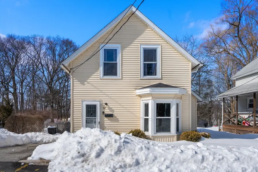 39 Rogers Ave, Ludlow, MA 01056 - #3