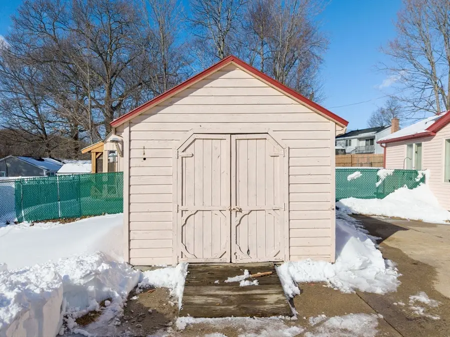 1086 North St Ext, Feeding Hills, MA 01030 - #3