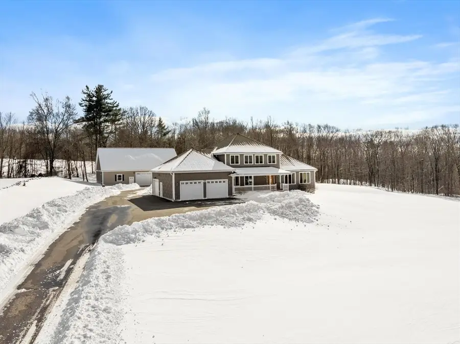 146 Elmwood Rd, Lunenburg, MA 01462 - #3