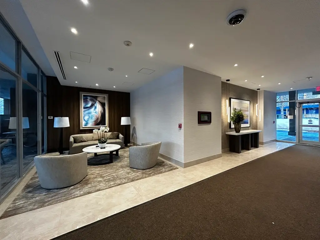 77 Pond Ave #1009, Brookline, MA 02445 - #1