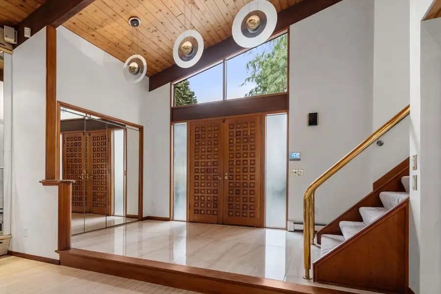 133 Oak Hill St, Newton, MA 02459 - #3